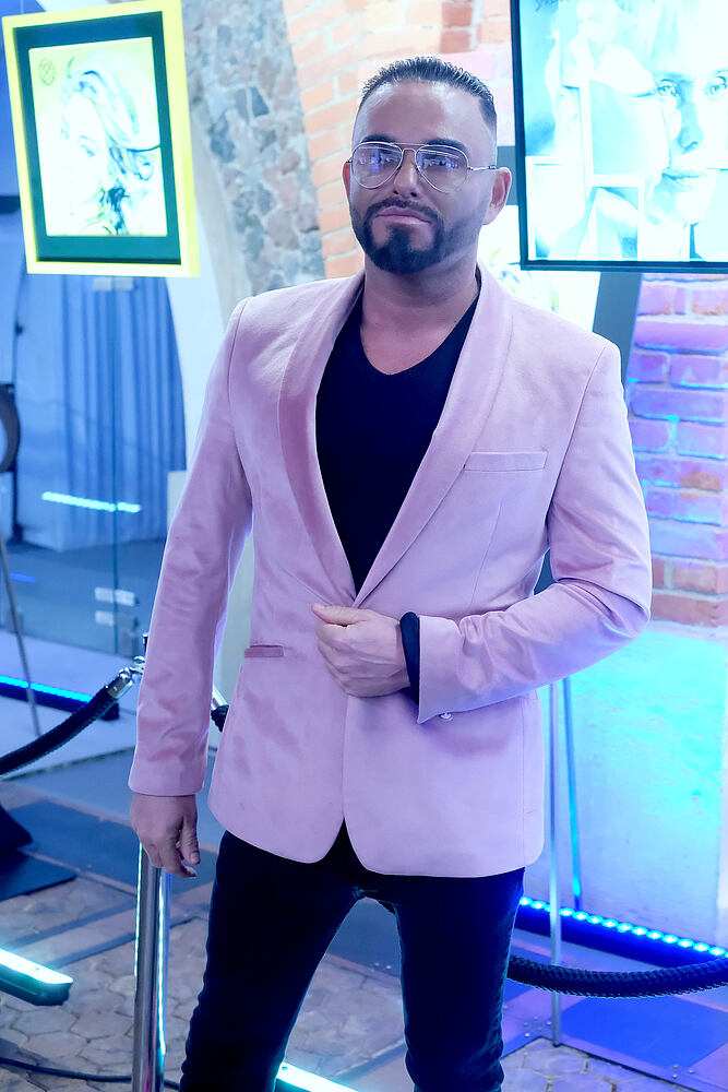 Maciej Panek w ogniu krytyki. Lekarz wydał oświadczenie, TVN zakończył z nim współpracę
