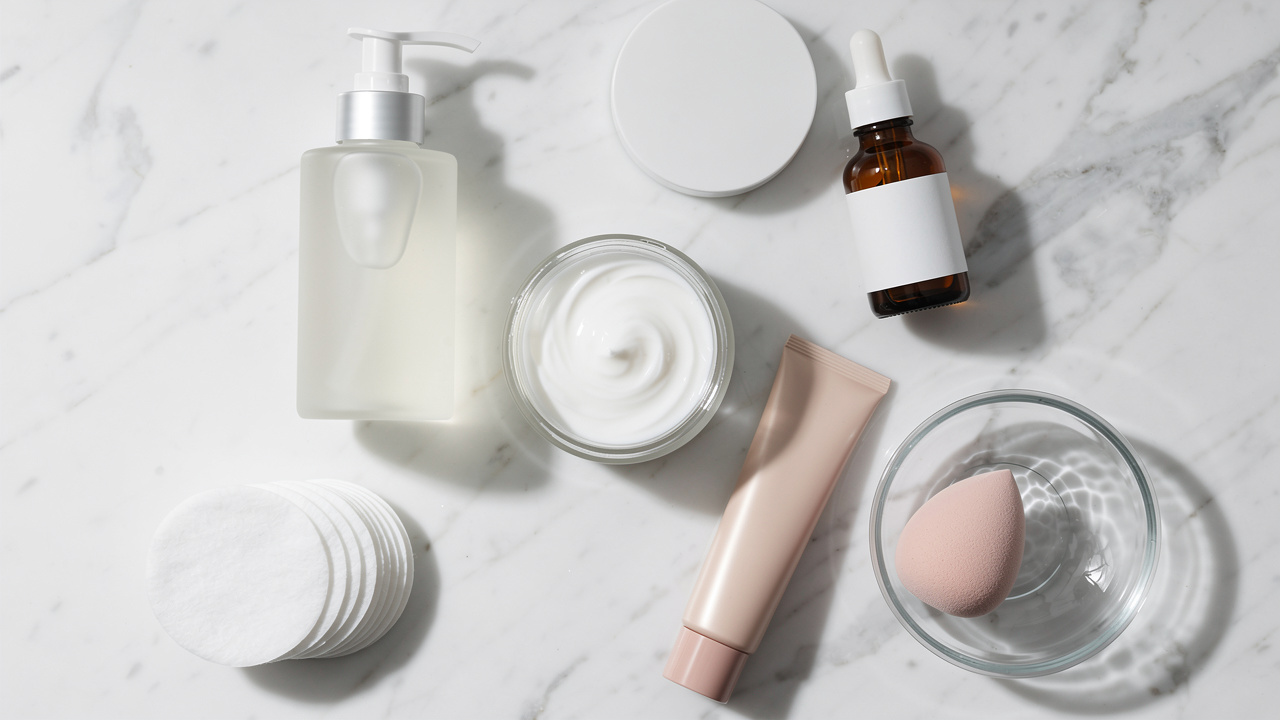 Produkty do przygotowania skóry przed makijażem